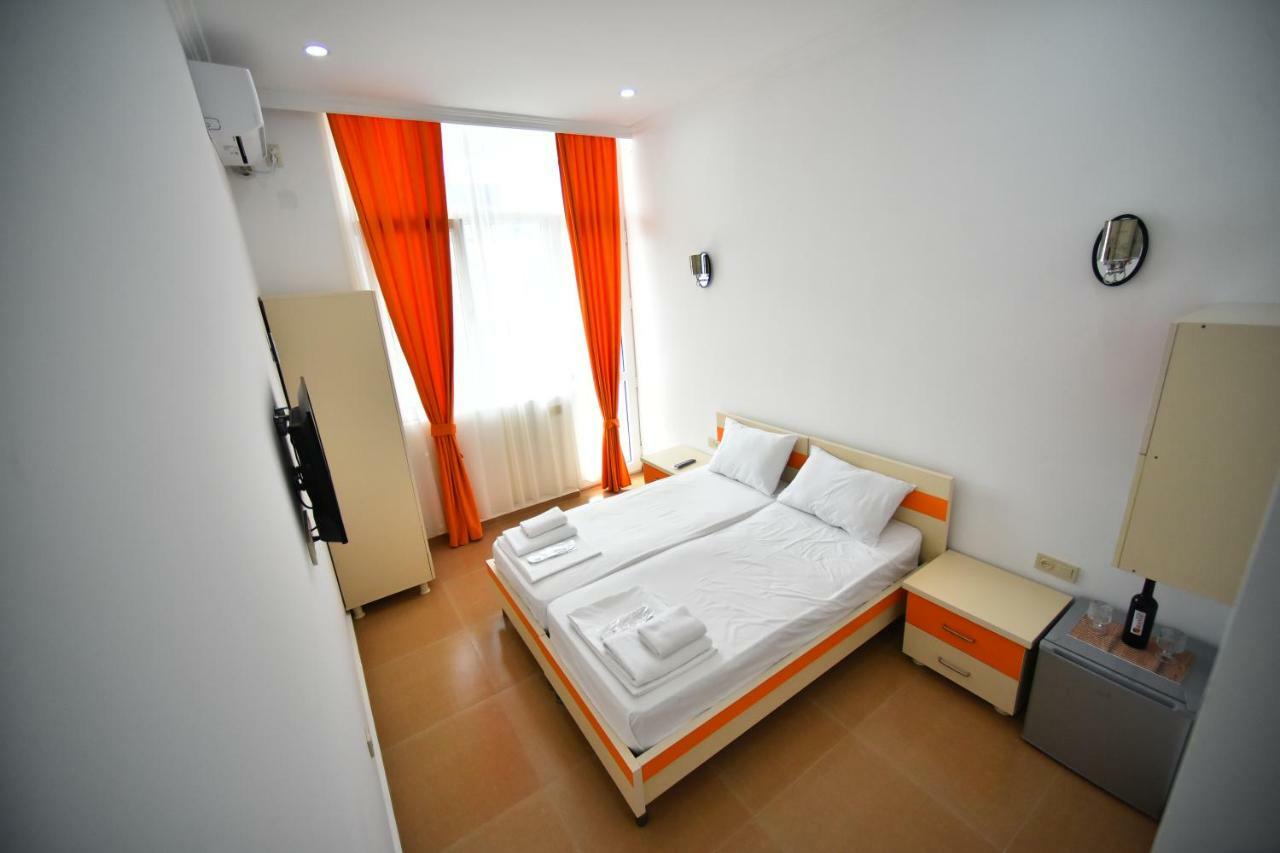 Orange Home Hotel باتومي المظهر الخارجي الصورة